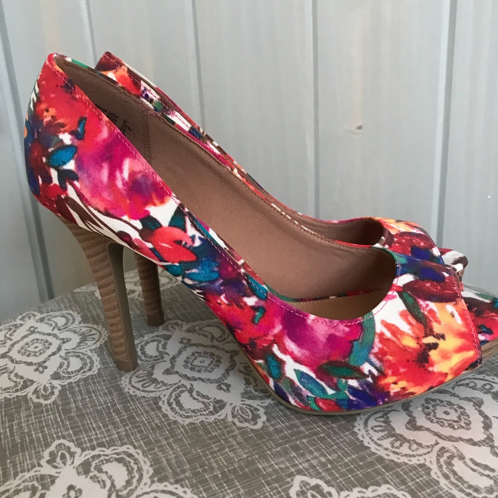 Christian Sirjano high heel shoes